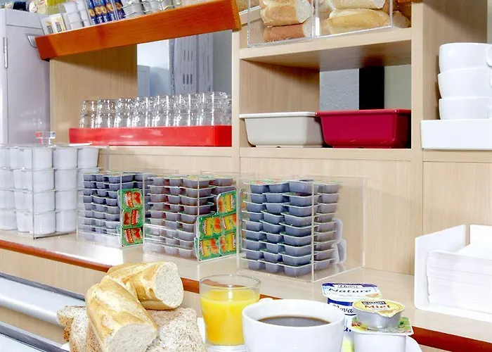 Hotel Premiere Classe Plaisir